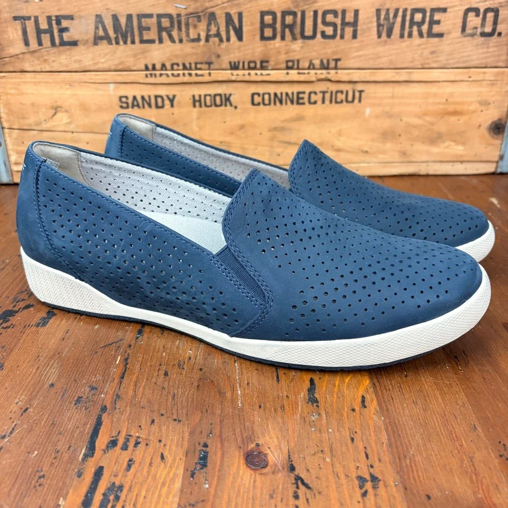 Dansko Honor Navy‎ Mens US 7 EU40 Perforated Leather Slip On Sneakers 4712757575